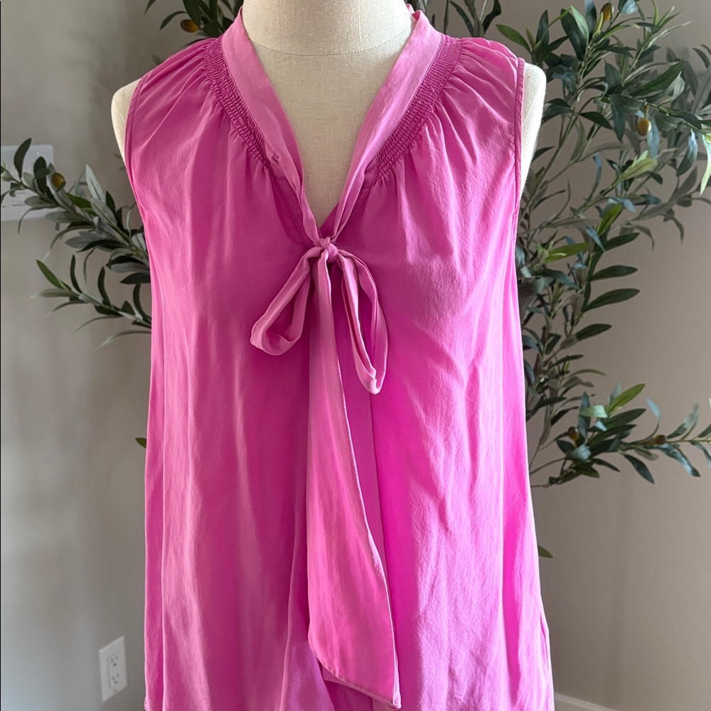 Lily Pulitzer classic Top, 100 % silk, pink size S EUC